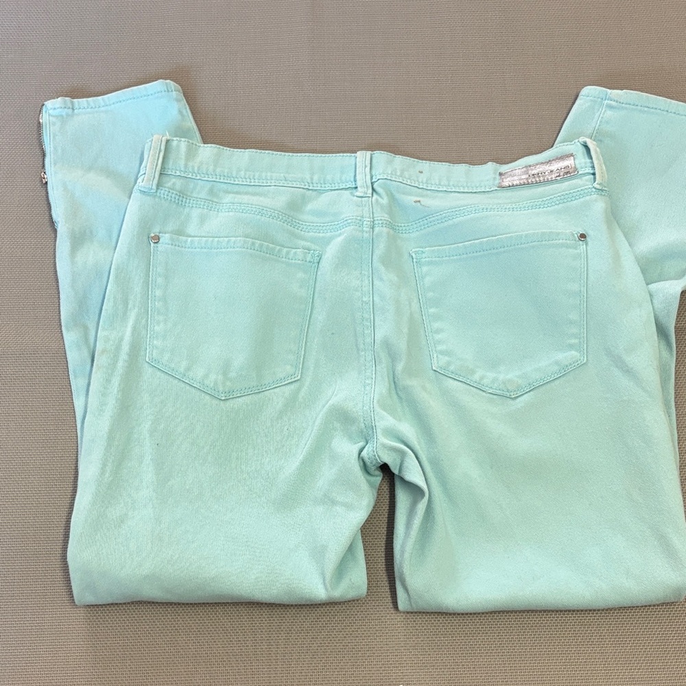 DKNY Women's sz 6 City Skinny Jeans in Light Blue zipper ankle - Picture 9 of 10
